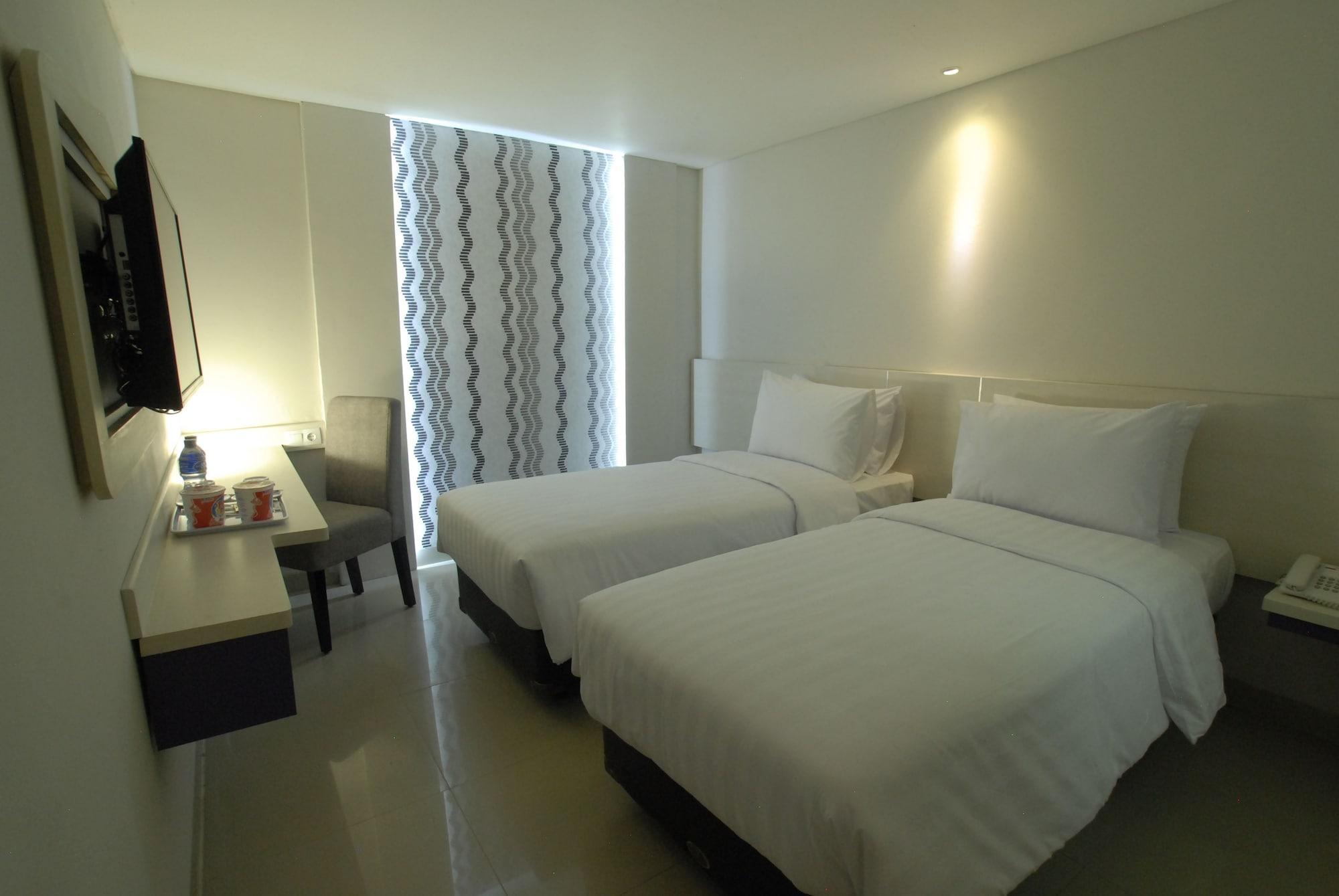 Vio Hotel Veteran Bandung Exterior foto