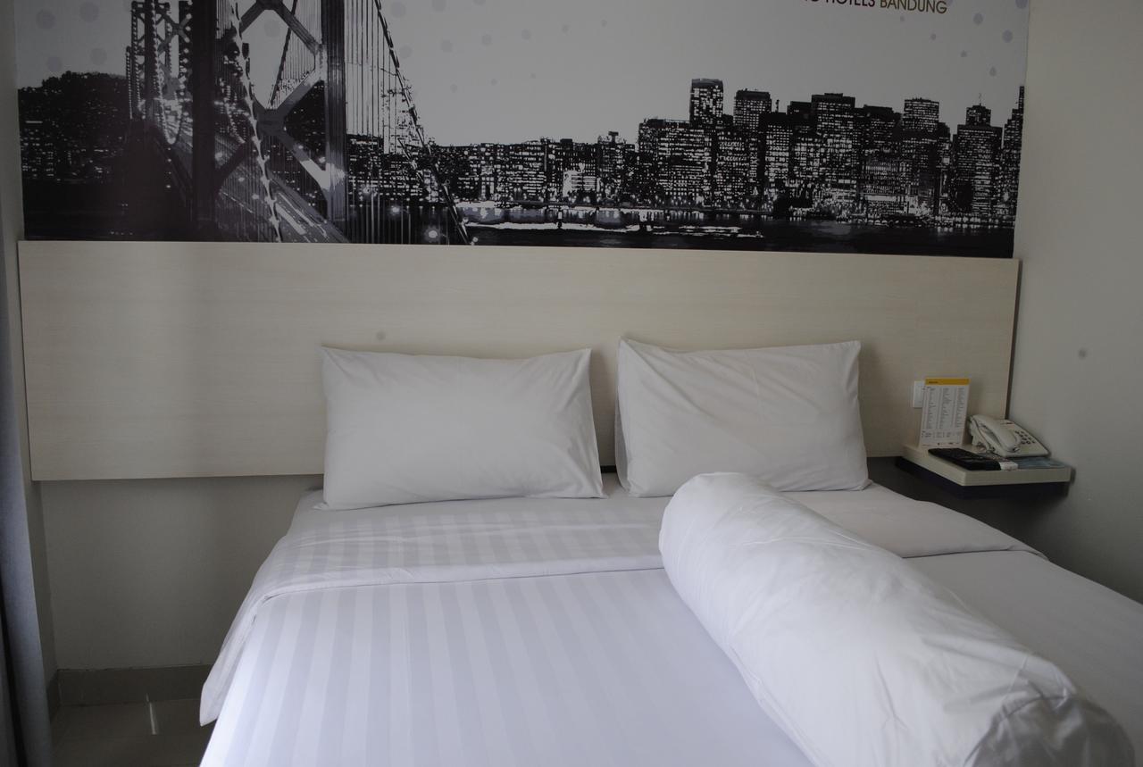 Vio Hotel Veteran Bandung Exterior foto